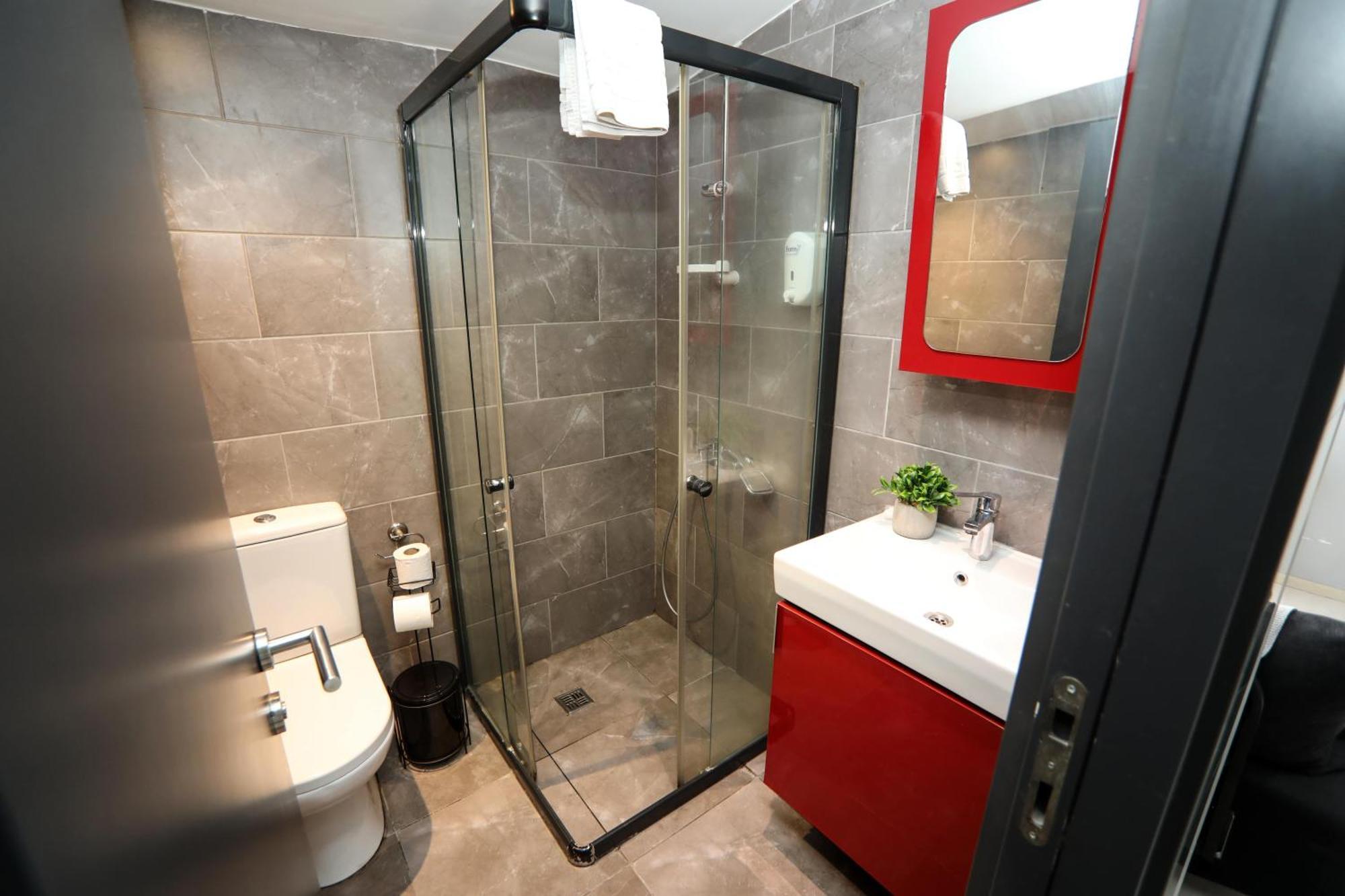 Arkem Atasehir Otel 2*